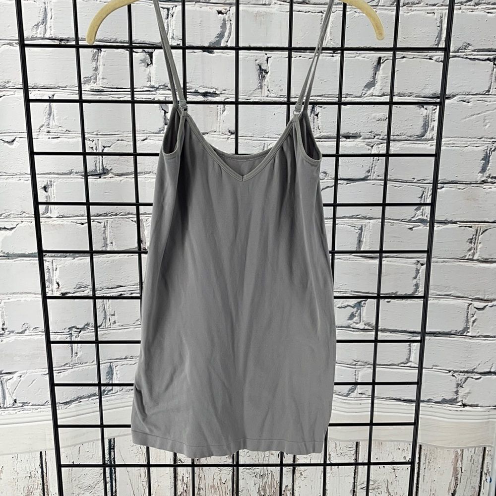 Really cute gray tank L